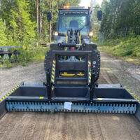 Avjämningsbalk Kompakt för hjullastare/traktor, bredd 3 m, med hydrauliskt skevfäste & skrapa | BSM Verkstads - Bild 4
